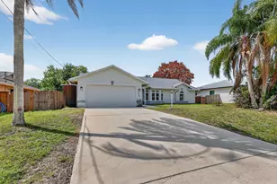 320 NE Surfside Ave, Port Saint Lucie, FL 34983 - Photo 2