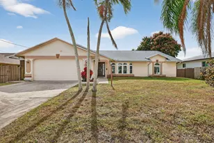 320 NE Surfside Ave, Port Saint Lucie, FL 34983 - Photo 1