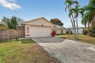 320 NE Surfside Ave, Port Saint Lucie, FL 34983 - Photo 2