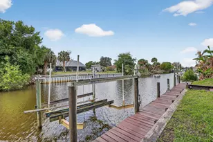 320 NE Surfside Ave, Port Saint Lucie, FL 34983 - Photo 44