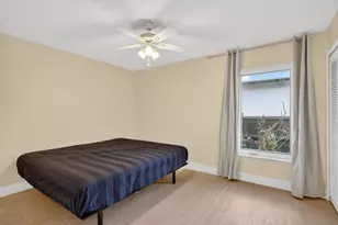 320 NE Surfside Ave, Port Saint Lucie, FL 34983 - Photo 26