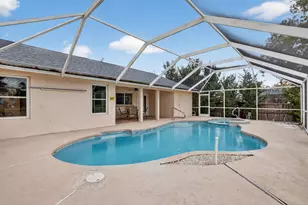 320 NE Surfside Ave, Port Saint Lucie, FL 34983 - Photo 42