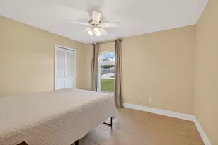 320 NE Surfside Ave, Port Saint Lucie, FL 34983 - Photo 30