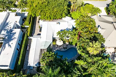 802 NE 2nd Street, Delray Beach, FL 33483 - Photo 2