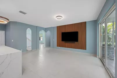 1222 Rose Gate Boulevard, Riviera Beach, FL 33404 - Photo 10