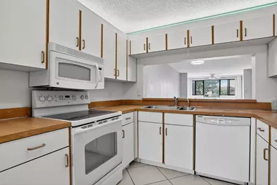 10837 W Clairmont Circle #208, Tamarac, FL 33321 - Photo 8