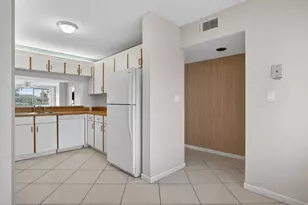 10837 W Clairmont Cir, Tamarac, FL 33321 - Photo 6