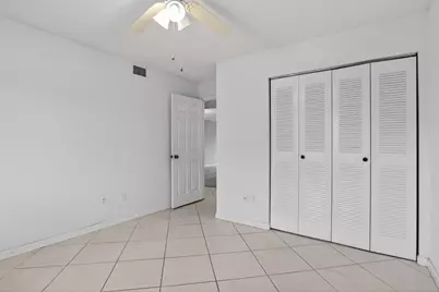 10837 W Clairmont Circle #208, Tamarac, FL 33321 - Photo 14