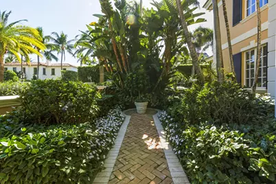 127 Ocean View Road, Palm Beach, FL 33480 - Photo 2