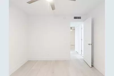 1720 NW 37th Street, Oakland Park, FL 33309 - Photo 18