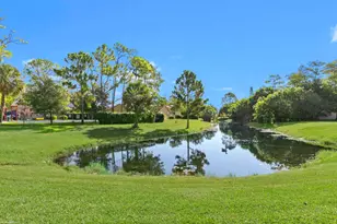 1120 Hyacinth Pl, Wellington, FL 33414 - Photo 12