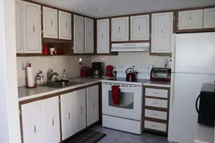 168 Burgundy, Delray Beach, FL 33484 - Photo 8