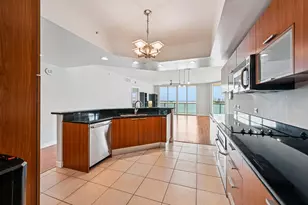 2650 Lake Shore Dr, Riviera Beach, FL 33404 - Photo 12