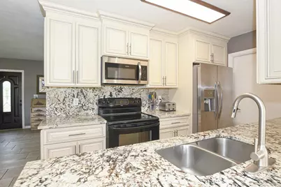 610 NW Marion Avenue, Port Saint Lucie, FL 34983 - Photo 12