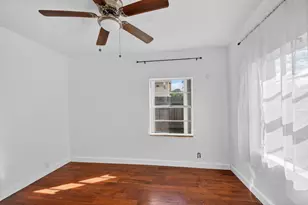 1011 W Lakewood Rd, West Palm Beach, FL 33405 - Photo 10