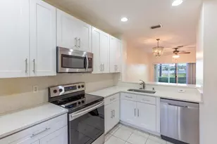 6916 Crooked Fence Dr, Lake Worth, FL 33467 - Photo 6