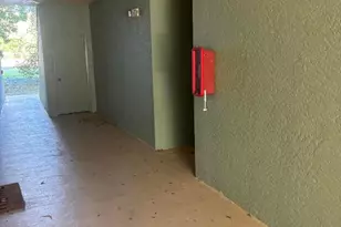 350 Crestwood Cir, Royal Palm Beach, FL 33411 - Photo 4