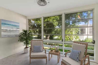 677 Royal Palm Boulevard #6, Vero Beach, FL 32960 - Photo 2