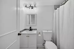 3239 NW 44th St, Oakland Park, FL 33309 - Photo 12