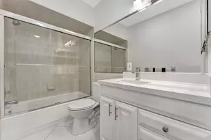 1450 N Riverside Dr, Pompano Beach, FL 33062 - Photo 18