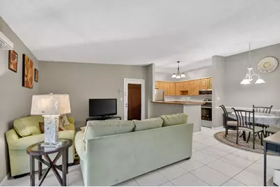 15488 Lakes Of Delray Boulevard #207, Delray Beach, FL 33484 - Photo 10