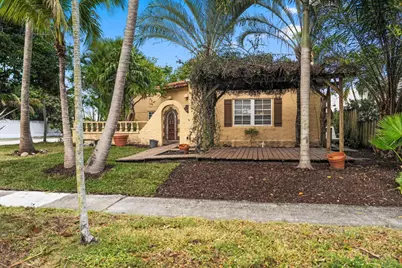 735 Colonial Road, West Palm Beach, FL 33405 - Photo 1