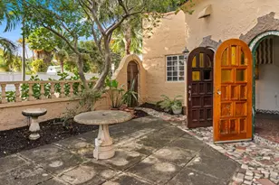 735 Colonial Rd, West Palm Beach, FL 33405 - Photo 10