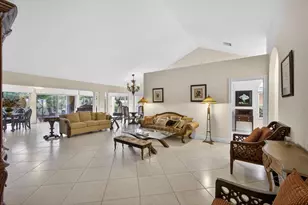 2347 Saratoga Bay Dr, West Palm Beach, FL 33409 - Photo 12