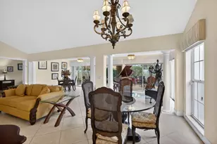 2347 Saratoga Bay Dr, West Palm Beach, FL 33409 - Photo 18