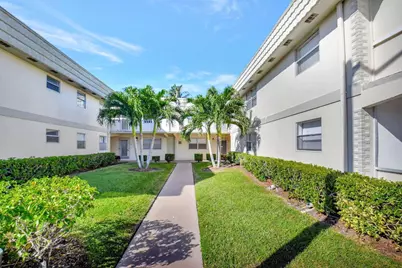 704 Saxony O, Delray Beach, FL 33446 - Photo 2