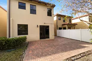 4879 NW 55th Pl, Fort Lauderdale, FL 33319 - Photo 2