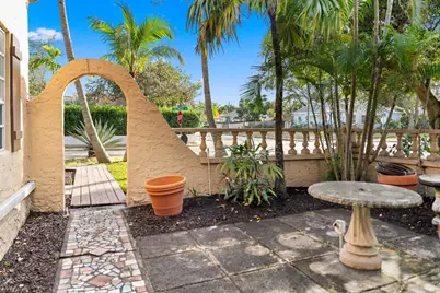 735 Colonial Road, West Palm Beach, FL 33405 - Photo 6