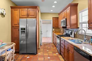 735 Colonial Rd, West Palm Beach, FL 33405 - Photo 24