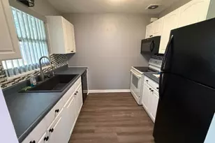 2399 SE Madison St, Stuart, FL 34997 - Photo 8