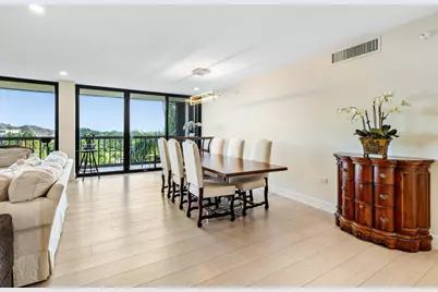 2450 Presidential Way #607, West Palm Beach, FL 33401 - Photo 4