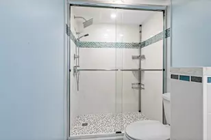 2450 Presidential Way, West Palm Beach, FL 33401 - Photo 18
