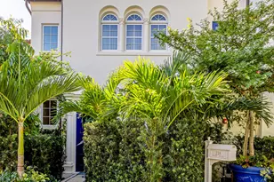238 Phipps Plaza, Palm Beach, FL 33480 - Photo 2