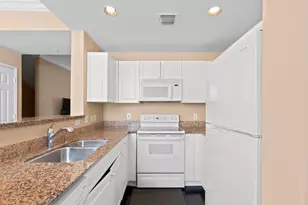 656 Fern St, West Palm Beach, FL 33401 - Photo 4