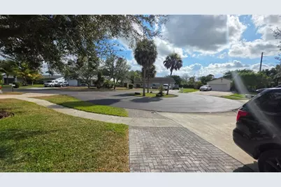 131 Puffin Court, Royal Palm Beach, FL 33411 - Photo 4