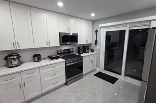 131 Puffin Ct, Royal Palm Beach, FL 33411 - Photo 12