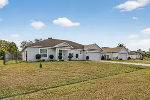 1334 SW Axtell Ave, Port Saint Lucie, FL 34953 - Photo 2