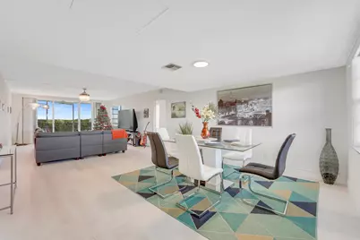 3800 Oaks Clubhouse Drive #503, Pompano Beach, FL 33069 - Photo 4