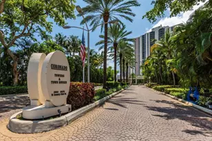 20379 W Country Club Dr, Aventura, FL 33180 - Photo 28