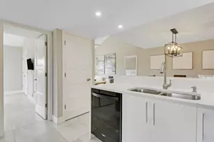 360 Bella Vista Ct N, Jupiter, FL 33477 - Photo 10