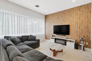 1241 NE 18th Ave, Fort Lauderdale, FL 33304 - Photo 6