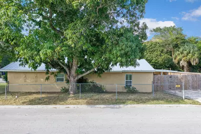 1002 Avenue E E, Fort Pierce, FL 34950 - Photo 26