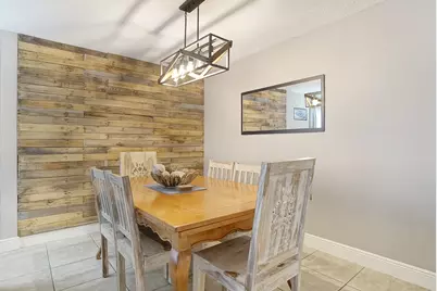 1002 Avenue E E, Fort Pierce, FL 34950 - Photo 2