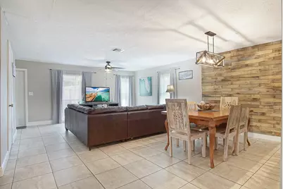 1002 Avenue E E, Fort Pierce, FL 34950 - Photo 2