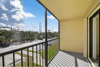 719 Sunny Pine Way #D2, Greenacres, FL 33415 - Photo 14
