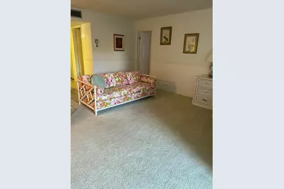 725 Lori Drive #106, Palm Springs, FL 33461 - Photo 4